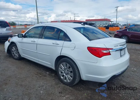 2012 Chrysler 200 Lx z USA, uszkodzony, nr VIN 1C3CCBAB5CN244559